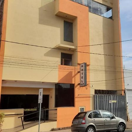 Shalon Hotel Убераба Екстериор снимка